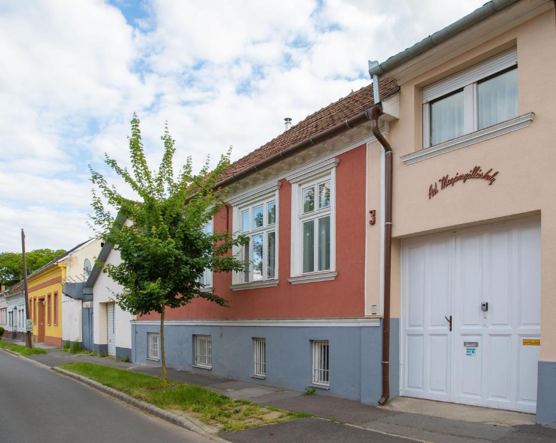 Art Maganszallashely Debrecen Exterior photo
